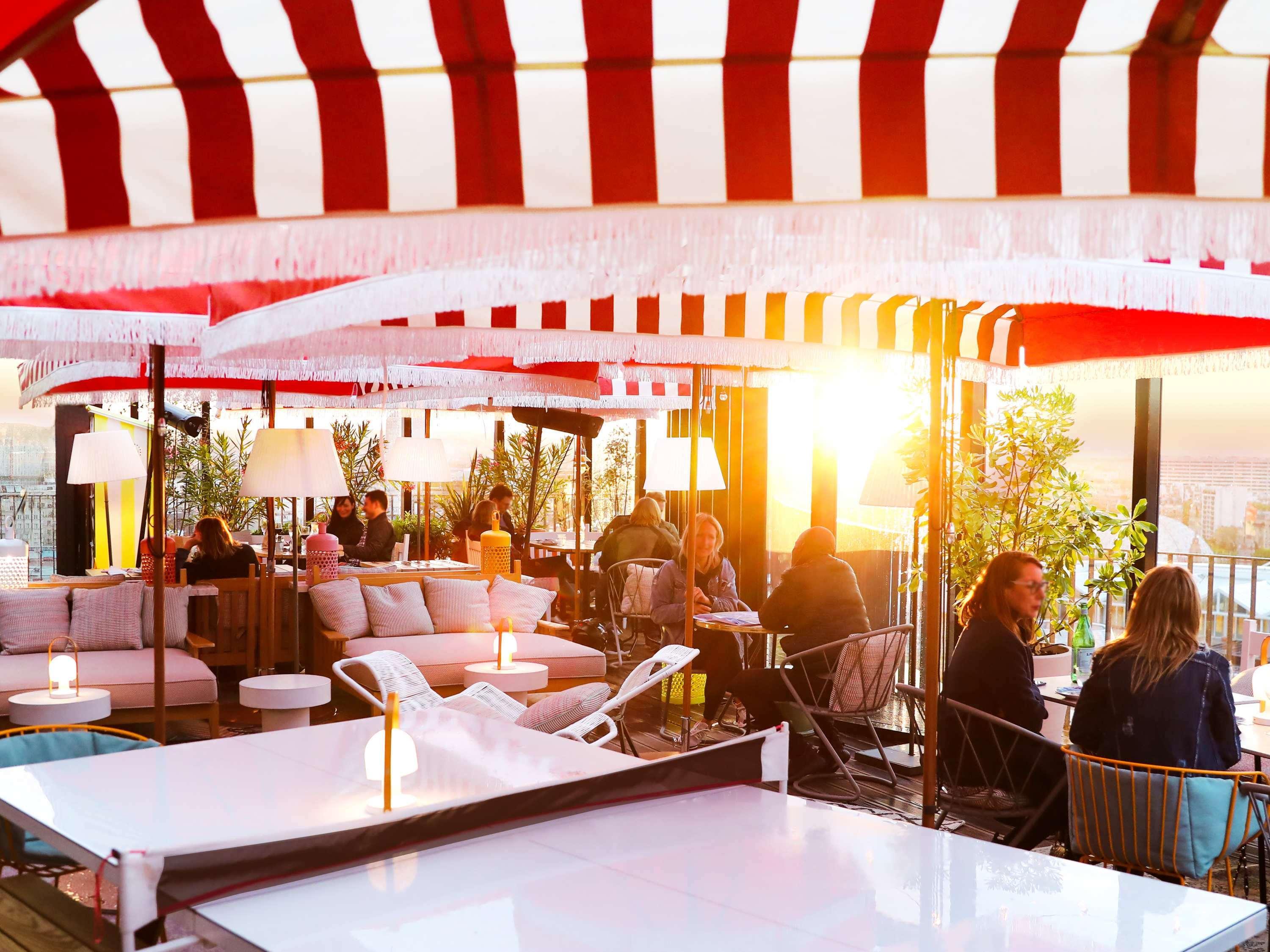 Mama Shelter Paris West Hotel Exterior foto