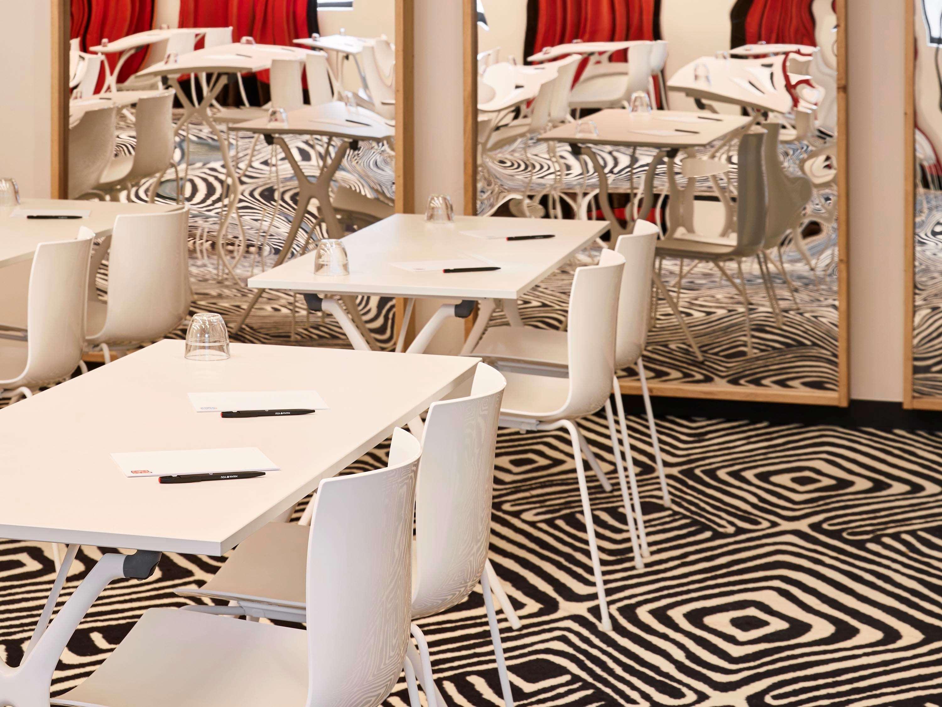 Mama Shelter Paris West Hotel Exterior foto