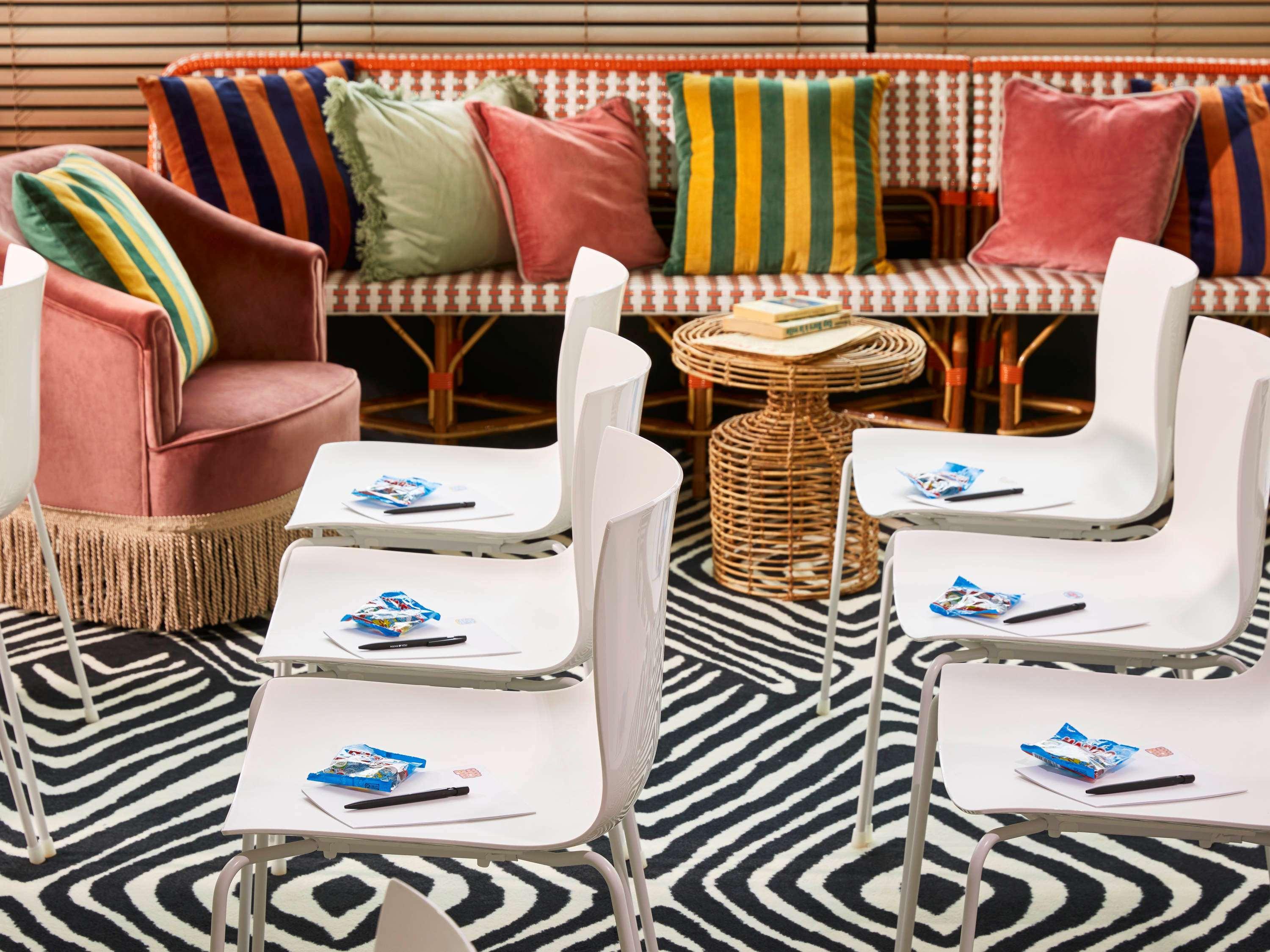 Mama Shelter Paris West Hotel Exterior foto